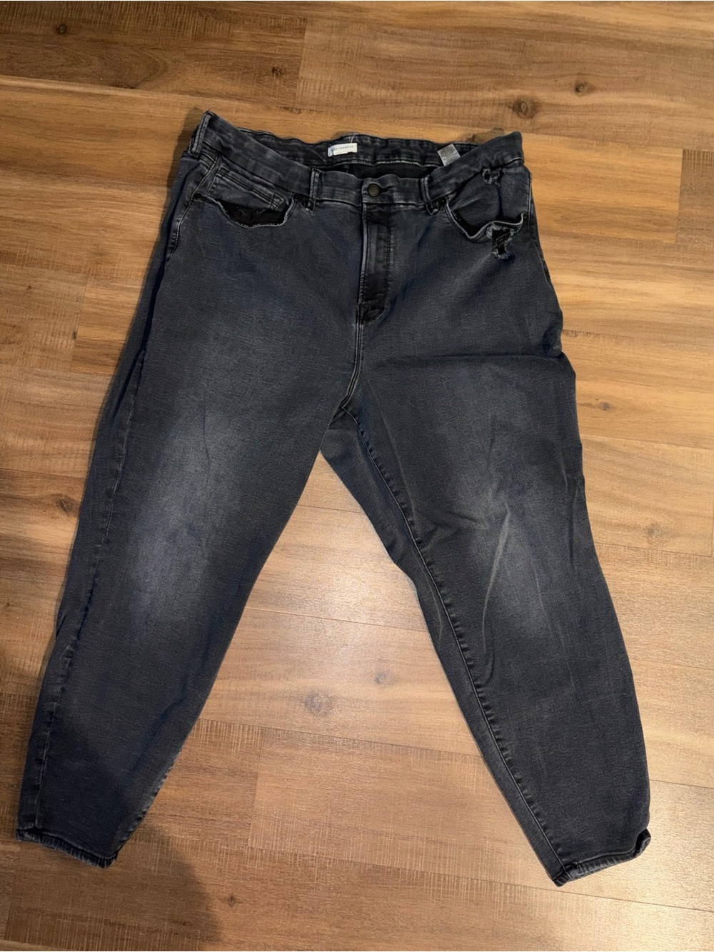 Good American Black Washed Boyfriend Jeans